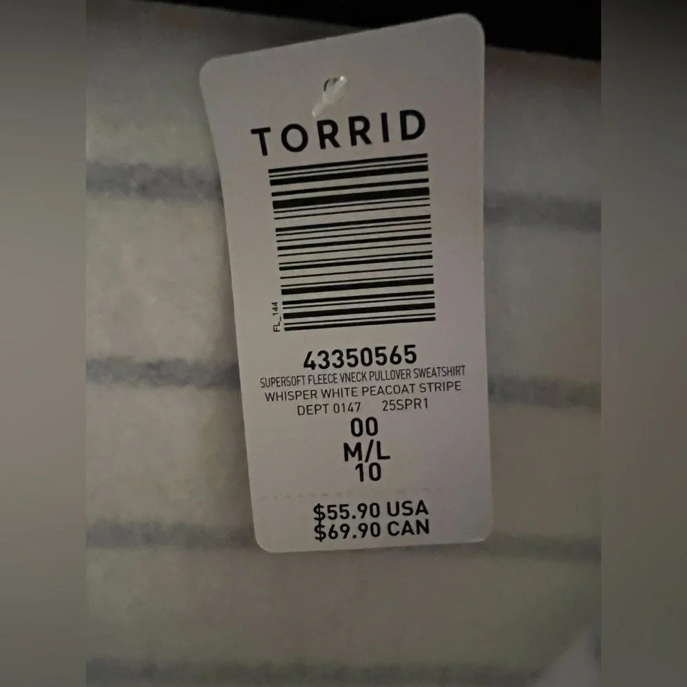 NWT Fleece V-Neck Sweatshirt. Size 00. - Picture 5 of 12